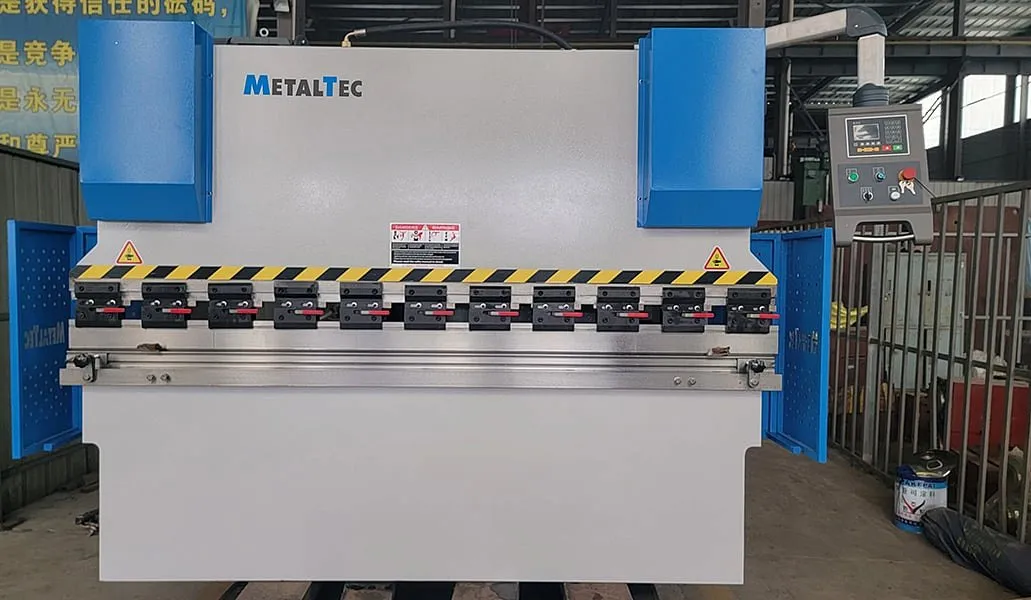 Листогибочный гидравлический пресс MetalTec HBM 63/2500 (E22) — изображение 2