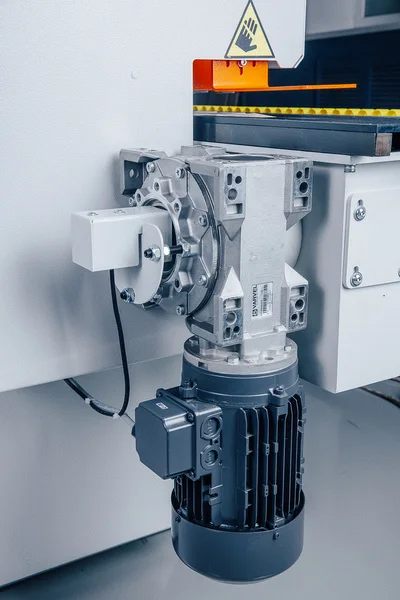Автоматический кромкооблицовочный станок OSTERMANN 6T — изображение 6