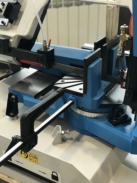 MetalTec BS 250 FH ручной ленточнопильный станок для резки металла — изображение 26