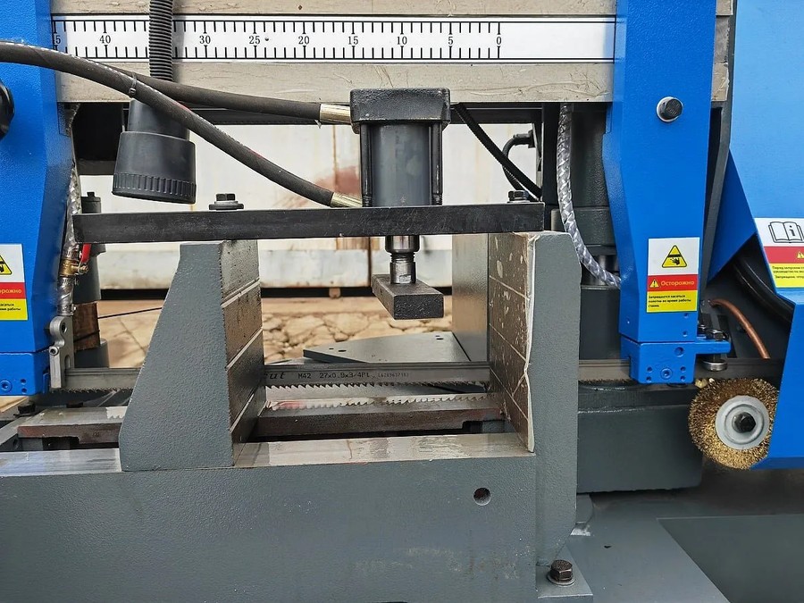 MetalTec BS 300 CZ ленточнопильный станок c поворотом пильного модуля под углом до 60° — изображение 13