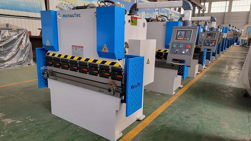 Листогибочный гидравлический пресс MetalTec HBM 125/2500 (E22) — изображение 3