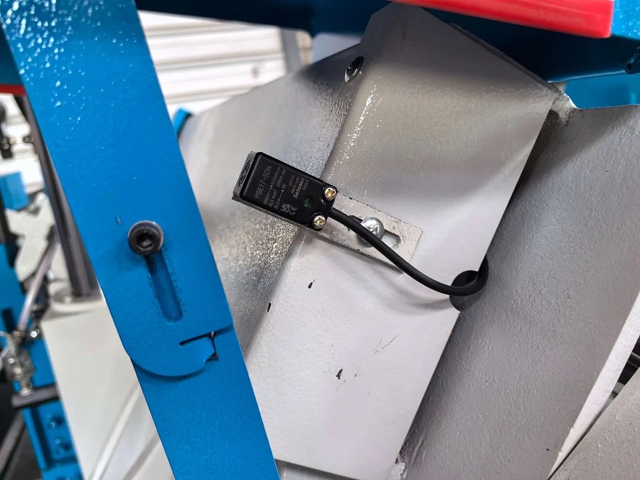 MetalTec MBS 330 CА автоматический колонный ленточнопильный станок — изображение 19
