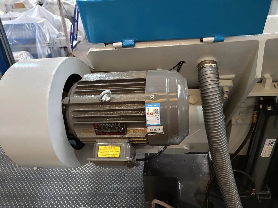 MetalTec MBS 530 CА автоматический колонный ленточнопильный станок — изображение 12